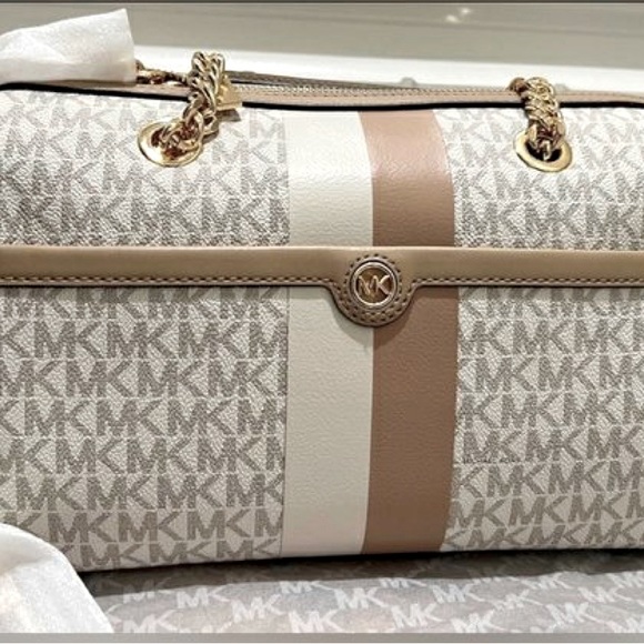 The Blaire satchel evokes on-the-go style . - Picture 1 of 5